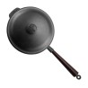 Μαντεμένιο τηγάνι βαθύ με μαντεμένιο καπάκι Carl Victor 25cm με ξύλινο χερούλι | www.mantemi.gr
