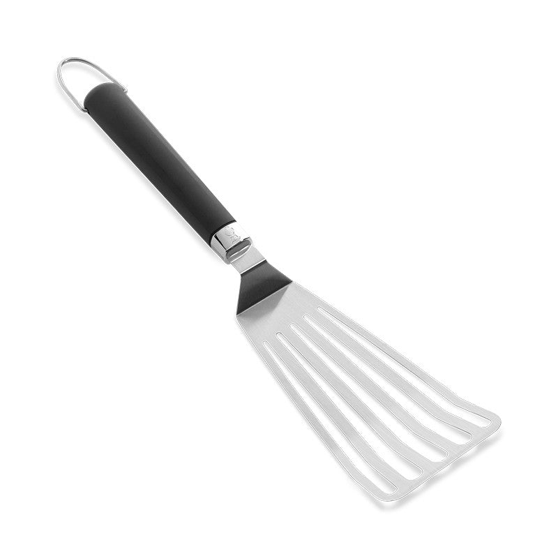 Εύκαμπτη ανοξείδωτη σπάτουλα διάτρητη Weber 39,5cm | www.mantemi.gr