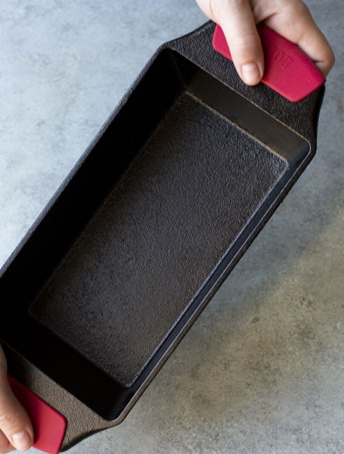 Λαβές σιλικόνης για σκεύη Lodge Bakeware 2τεμ. ASBG41 | www.mantemi.gr