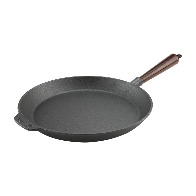 Μαντεμένιο τηγάνι Carl Victor 28cm με ξύλινο χερούλι | www.mantemi.gr