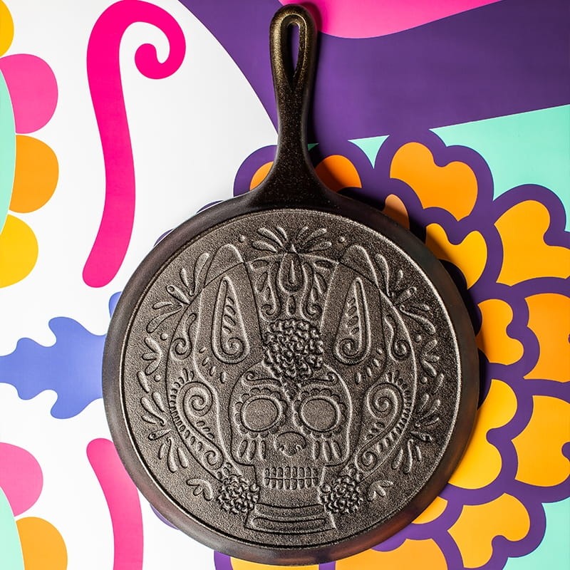Μαντεμένια πλάκα με χερούλι Lodge 26,7 cm Xolo Sugar Skull L9OGXLL | www.mantemi.gr