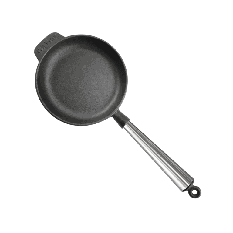 Μαντεμένιο τηγάνι Carl Victor 18cm με inox χερούλι | www.mantemi.gr