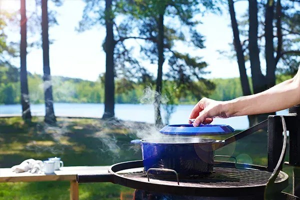 Μαντεμένια κατσαρόλα επισμαλτωμένη Woll Iron Pot 4,2lt 24cm 124CI-020 Cobalt Blue | www.mantemi.gr