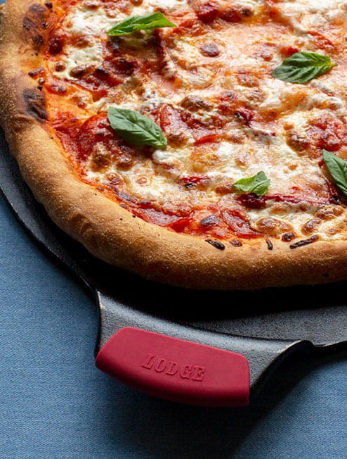 Λαβές σιλικόνης για σκεύη Lodge Bakeware 2τεμ. ASBG41 | www.mantemi.gr