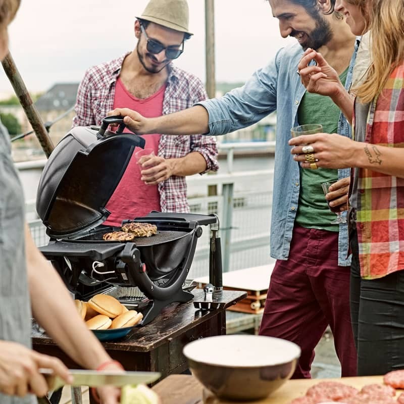 Φορητή ψησταριά υγραερίου Weber Q1200 | www.mantemi.gr