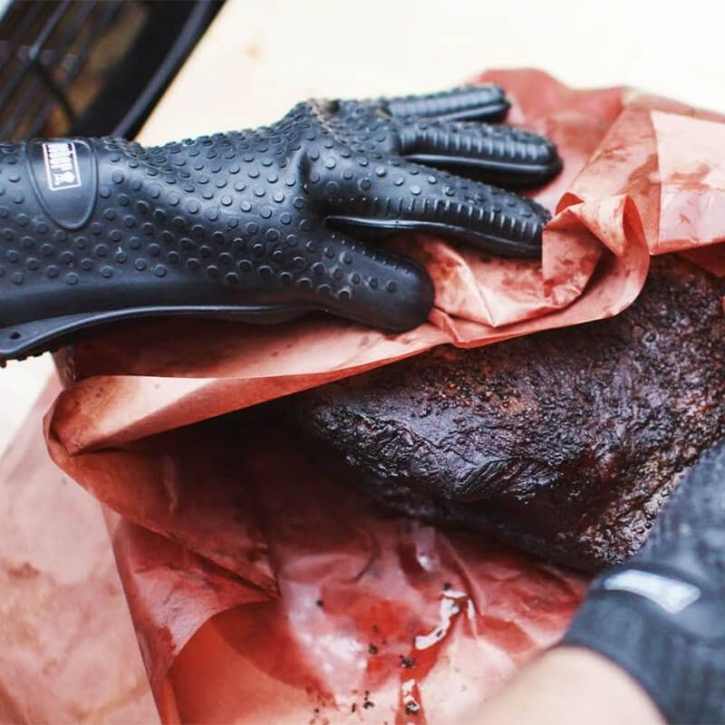 Γάντια BBQ από σιλικόνη Weber | www.mantemi.gr