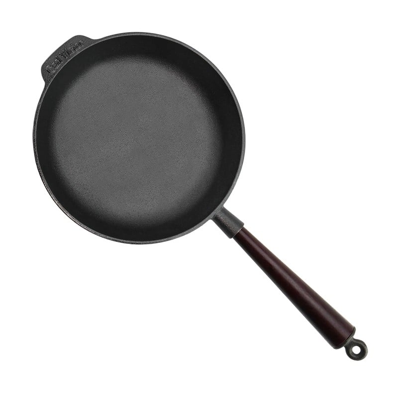 Μαντεμένιο τηγάνι βαθύ Carl Victor 25cm με ξύλινο χερούλι | www.mantemi.gr