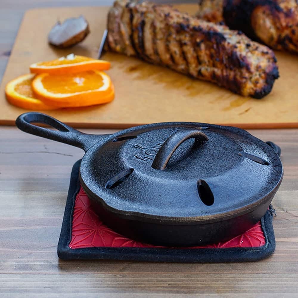 Μαντεμένιο καπνιστήρι Lodge smoker 16,5cm L3SMSK | www.mantemi.gr